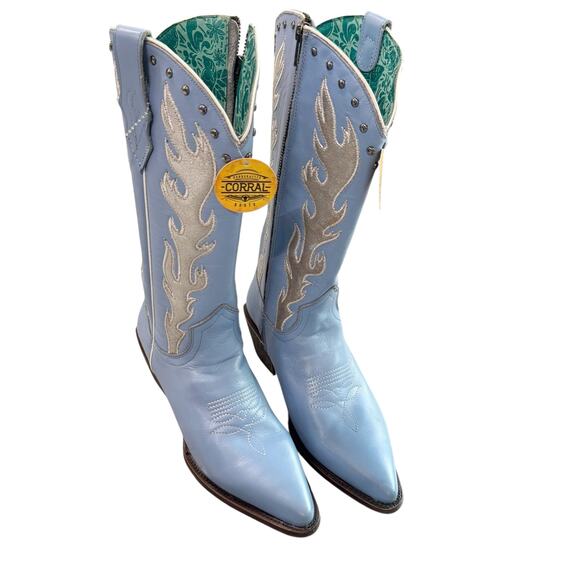 Corral Baby Blue Flame Studded Embroidered Western Boots Snip Toe 8.5M NWT - Picture 4 of 12